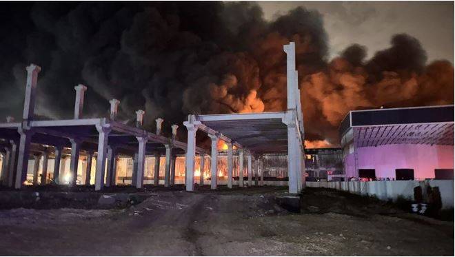 Adana'da büyük fabrika yangını. Hava desteği istendi 4